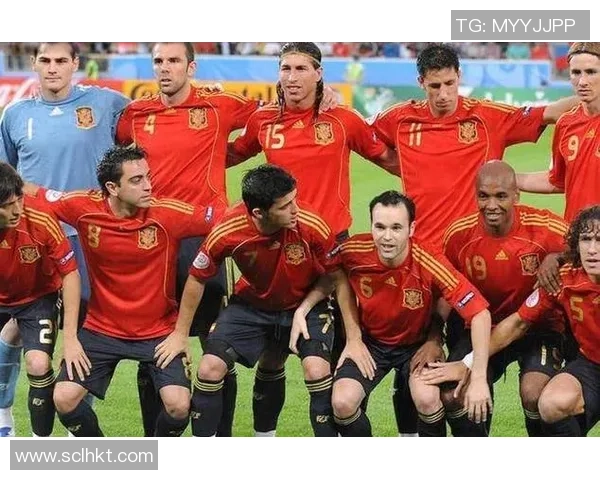 足球明星瞬间定格:探索他们背后的故事与荣耀时刻